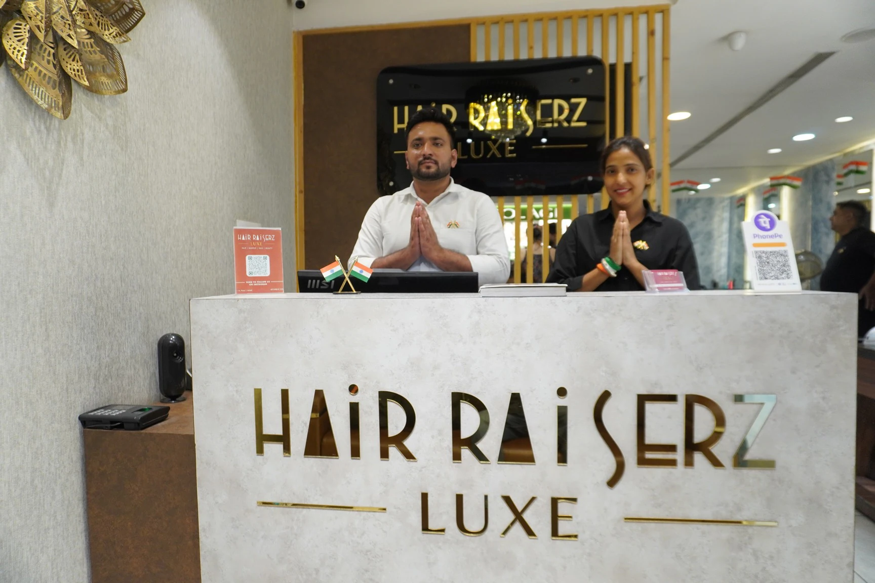 Hair Raiserz Luxe salon interior